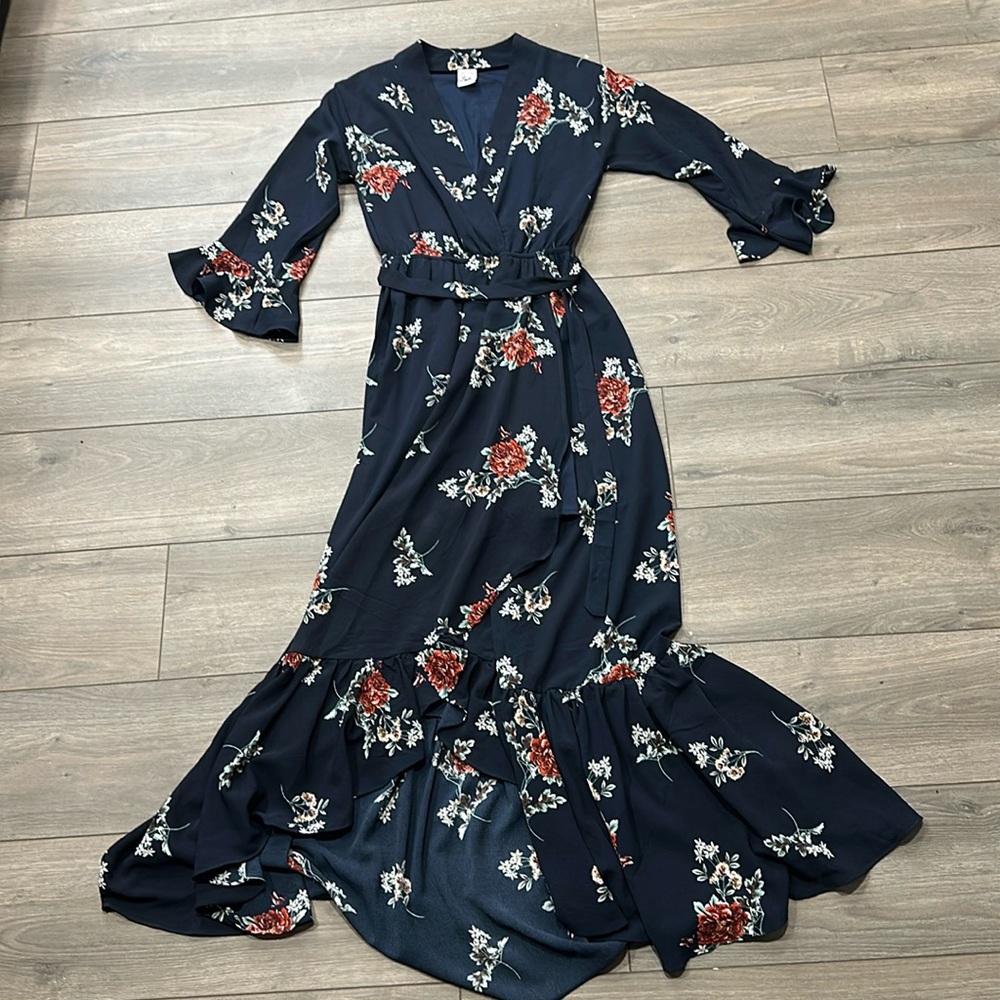 SELFIE LESLIE Floral Long Sleeve Crossover Tie Back Maxi Sz S